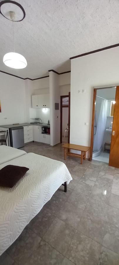 Nikis Apartments Agios Gordios  Exterior foto